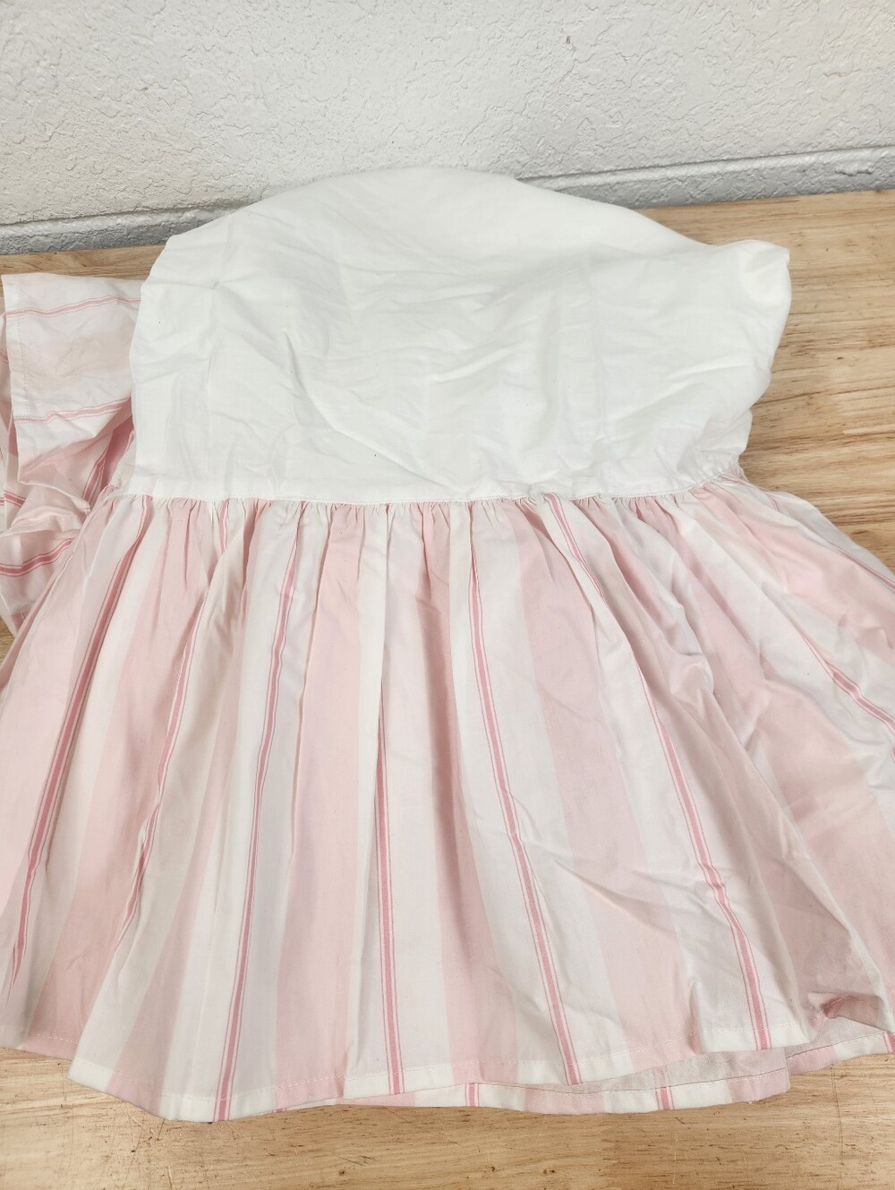 Pottery Barn Kids Light Pink Striped Crib Bedskirt Pleated NOS Pastel Faded Spot